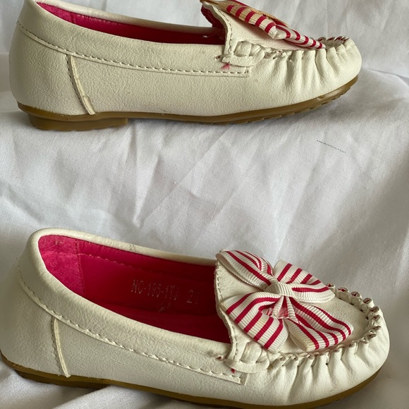 Kids Loafers - Picture 2 of 4